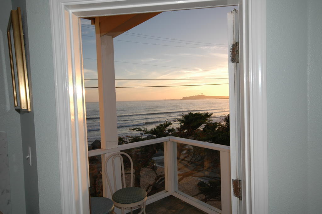 The Oceanfront Stay On Miramarbeach Hmb El Granada Oda fotoğraf